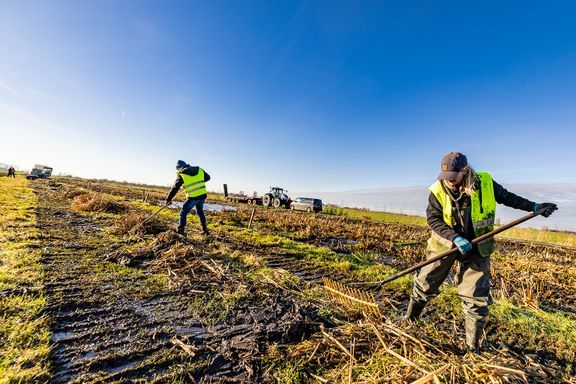 Jasper van Belle, projectleider vanuit Feangreide Fryslân en Petra Boorsma, directeur Biosintrum 